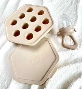 Chewies & More Fruit Pacifier Set Beige